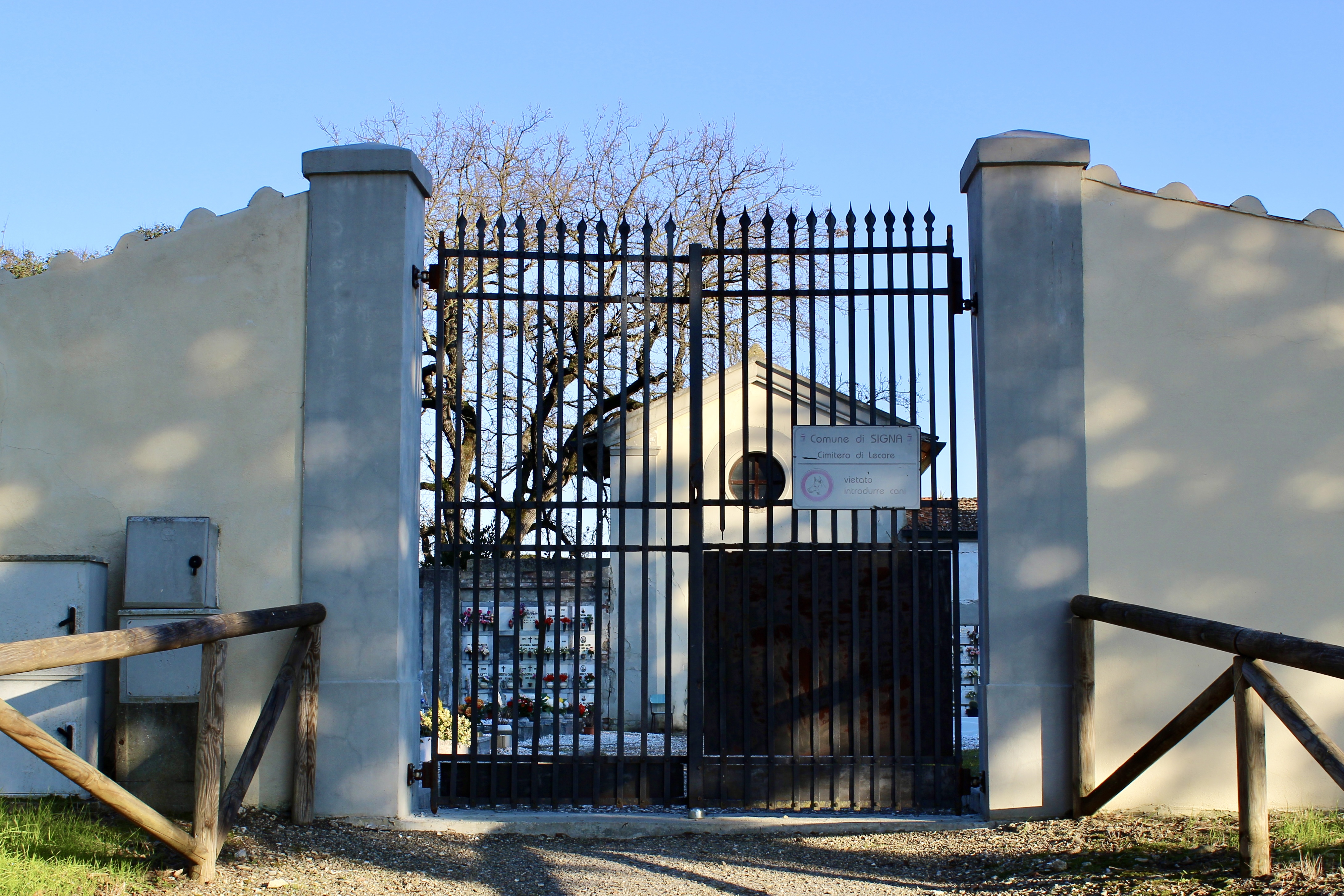 Cimitero di Lecore